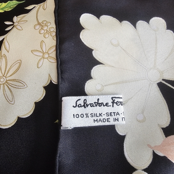 Vintage Salvatore Ferragamo Scarf - Picture 5 of 7